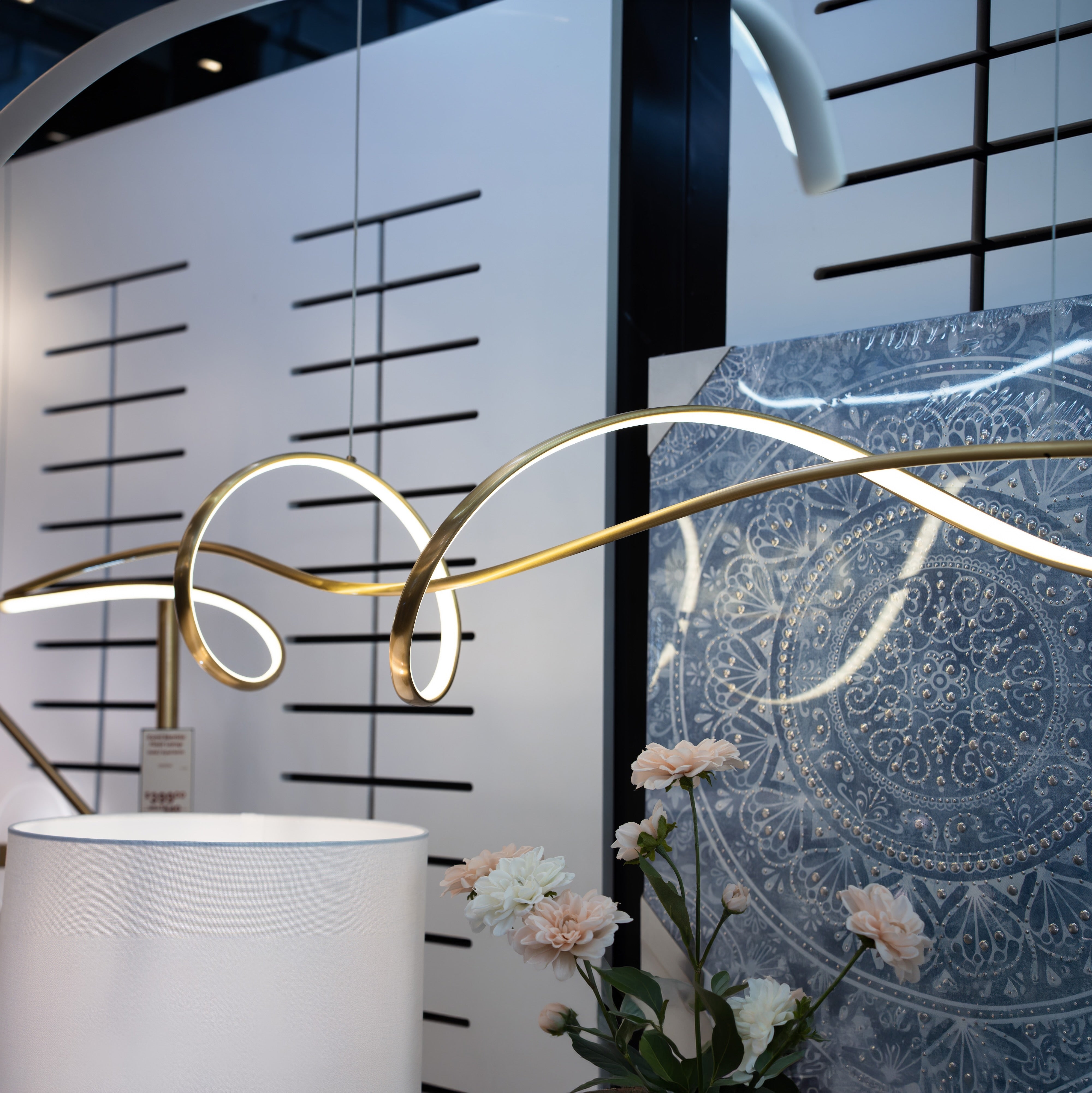 Bocchio Spiral LED Linear Pendant Light