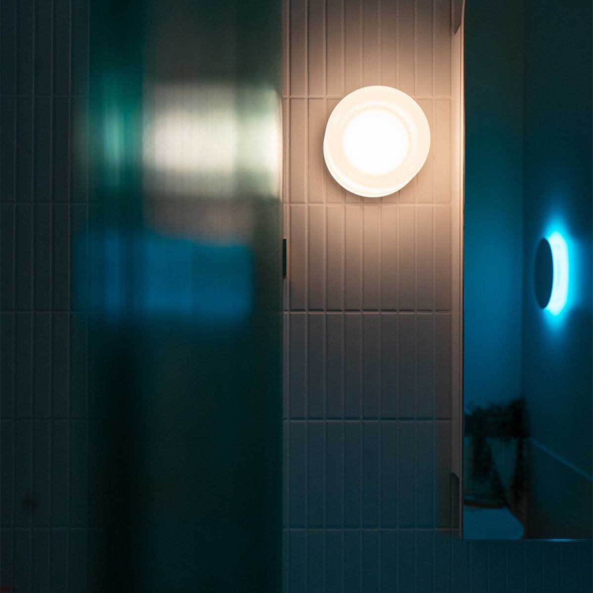 Cirque 7W LED Outdoor Wall Light - Tri-Colour