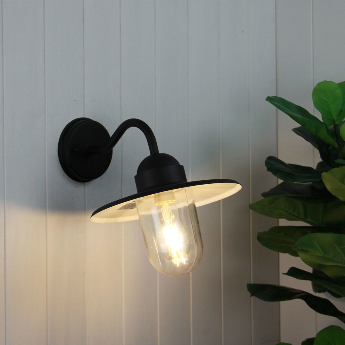 Alley Retro Outdoor Wall Light
