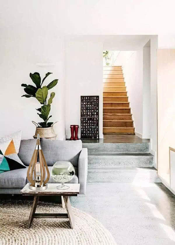 Bonito Modern Timber Tear Drop Table Lamp