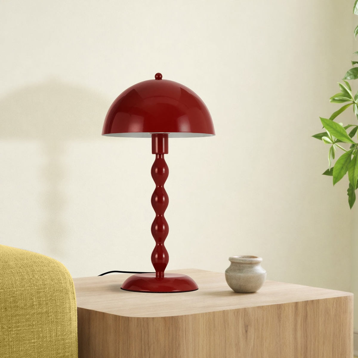 Estiq Twist Table Lamp with Sculptural Design