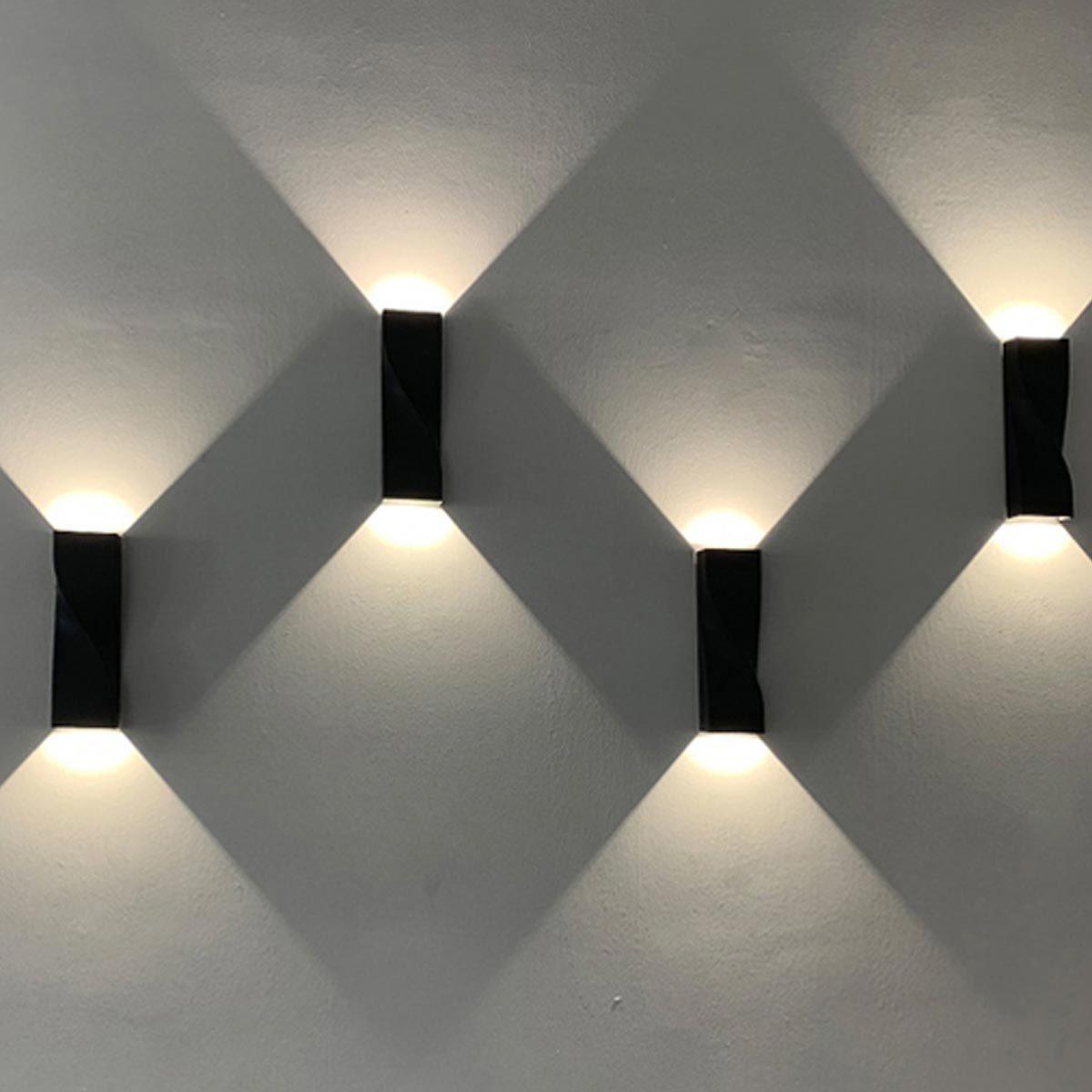 Giro Curved Aluminium Up & Down Outdoor Wall Light