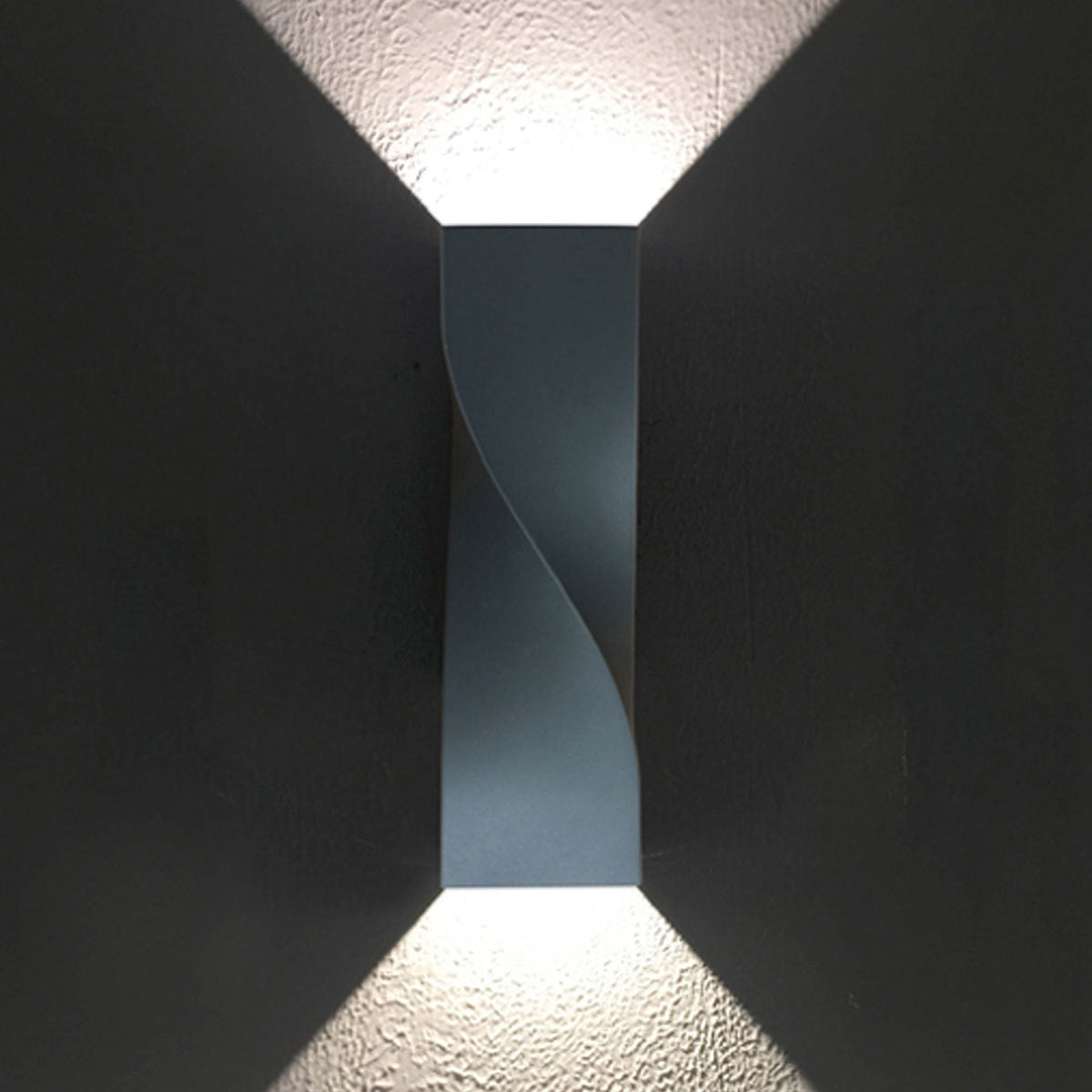 Giro Curved Aluminium Up & Down Outdoor Wall Light