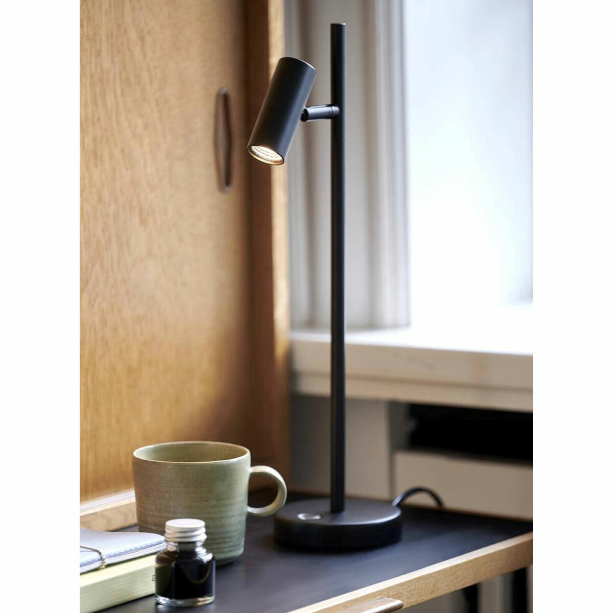 Omari 3.2W LED Moodmaker Dimming Touch Table Lamp