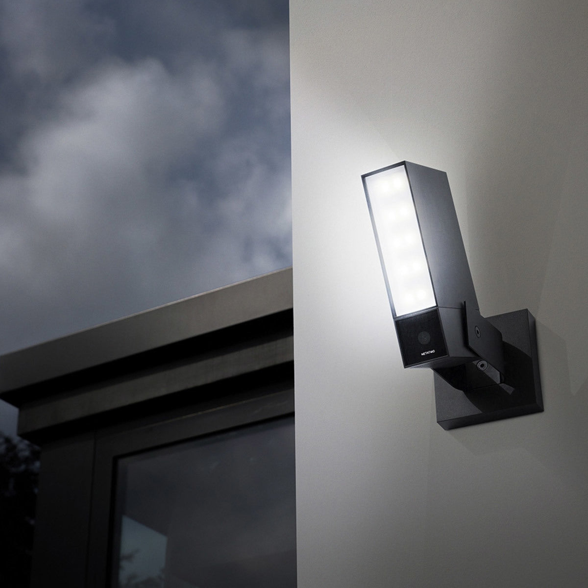 Presence Smart Outdoor Security Floodlight & Camera