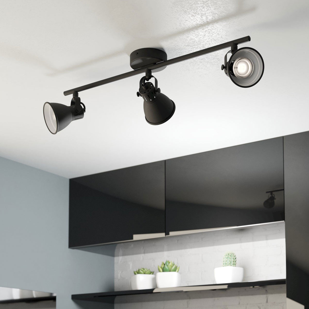 Seras-2 15W LED Spotlight with Dimming Control