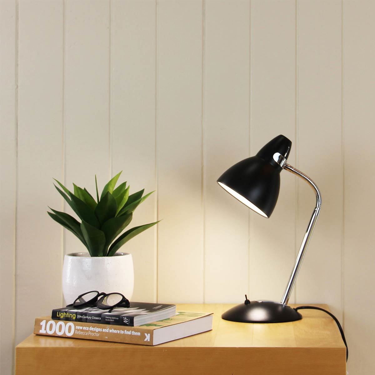 Trax Classic Gooseneck Desk Lamp