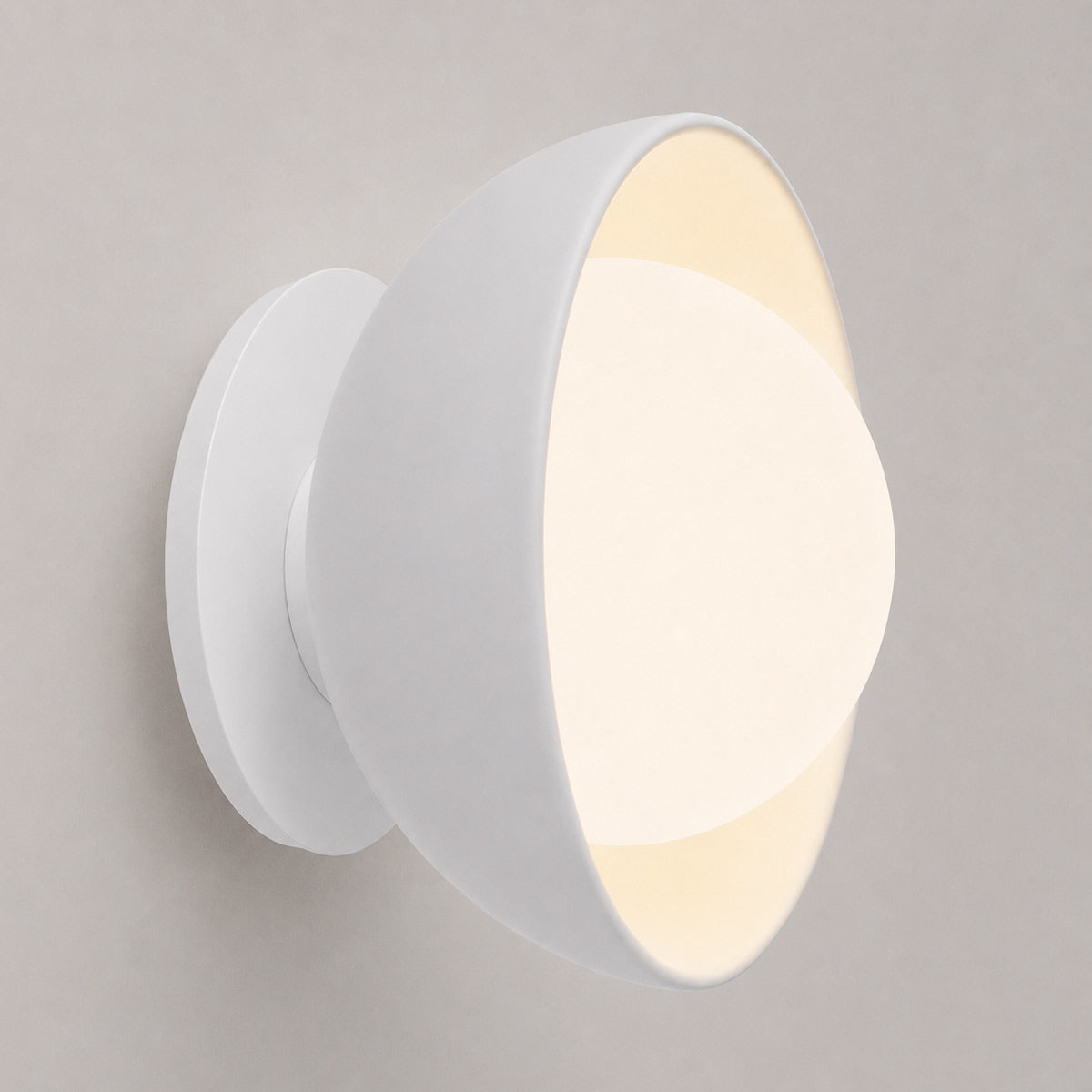 Speros Bowlos Smooth Wall Light