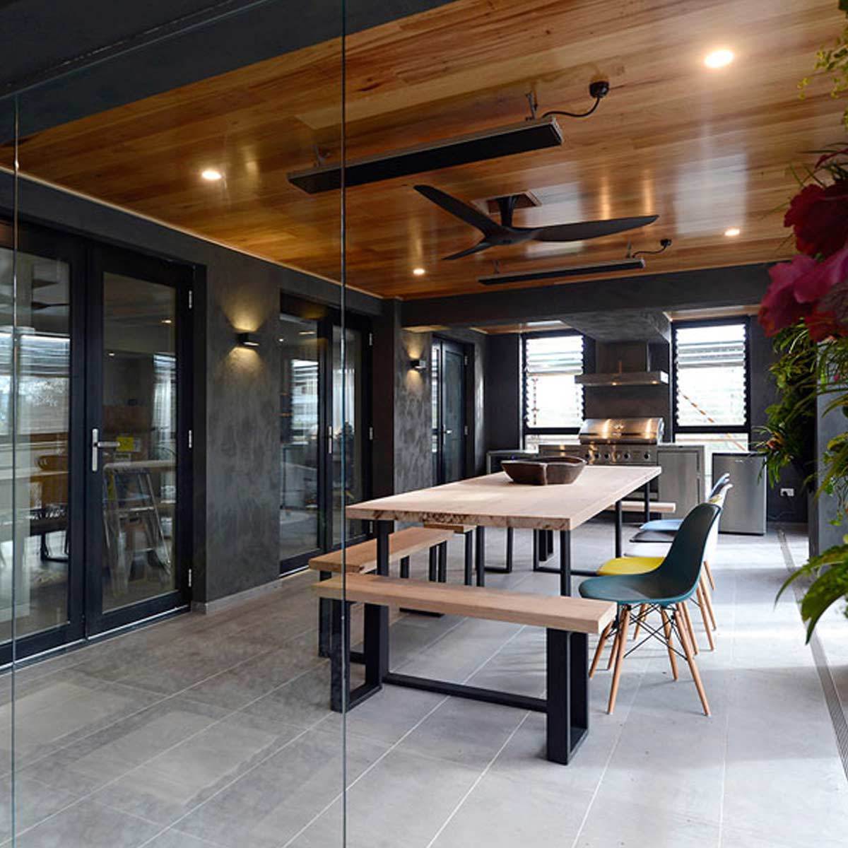 Classic Radiant Outdoor Heater