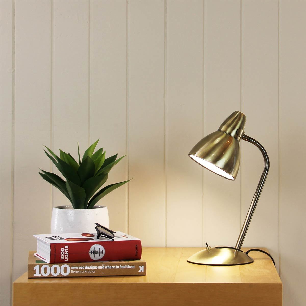 Trax Classic Gooseneck Desk Lamp