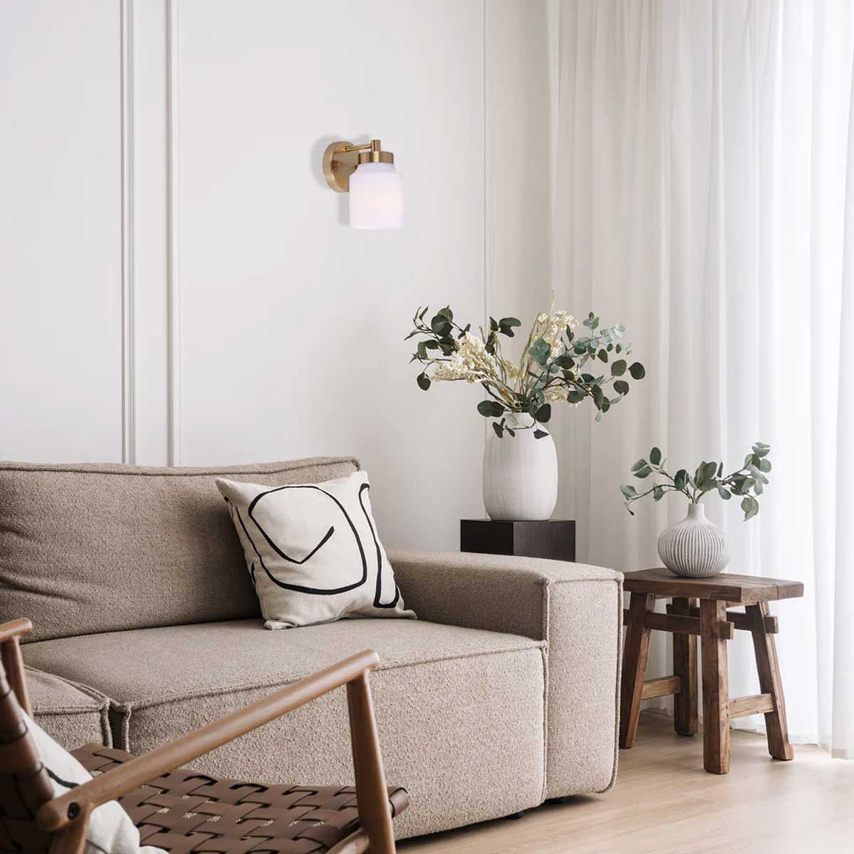 Tufo Jar Wall Light - White Alabaster with Brass